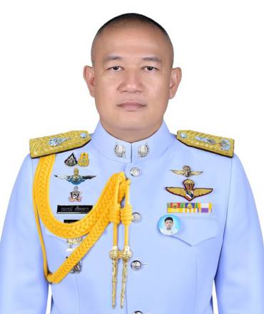 พลตำรวจตรี สมบูรณ์ เทียนขาว